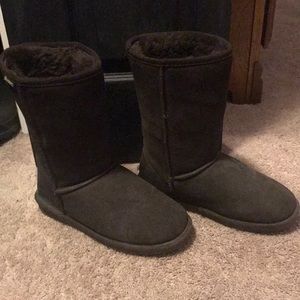 Dark brown Bearpaw boots.